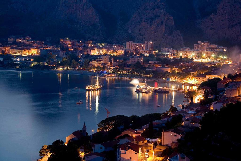 Apartment Toncica Omis Exterior photo
